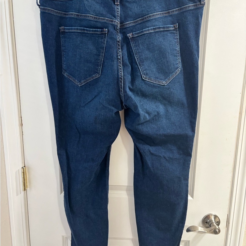 Women’s Old Navy Extra High Rise Rockstar Super Skinny Dark Blue Skinny Jeans - Picture 8 of 8